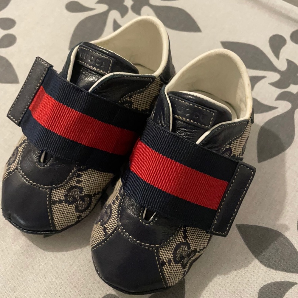 Gucci baby shoes